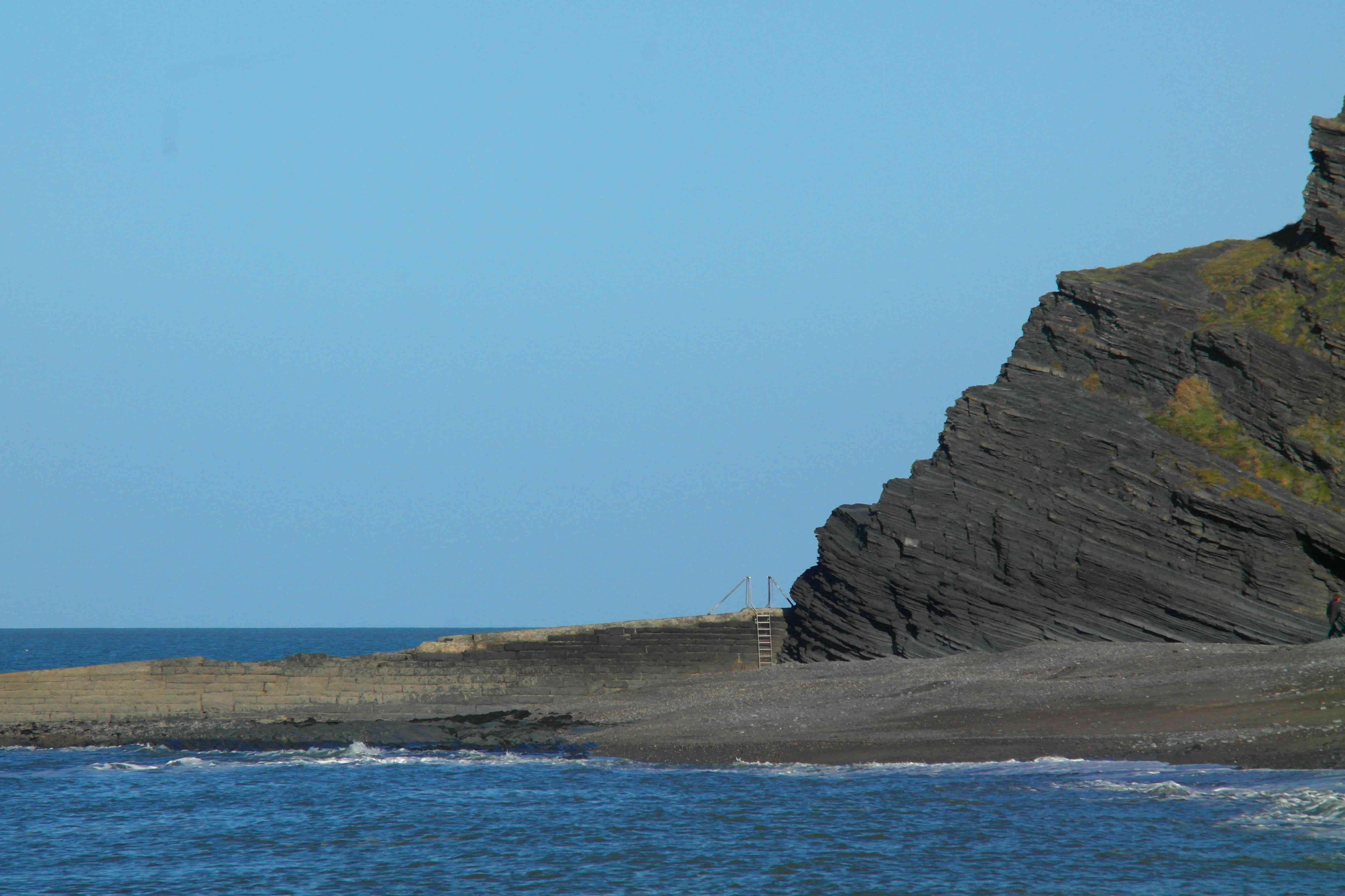 The End of North Beach, showing the full zoom distance of the lens.